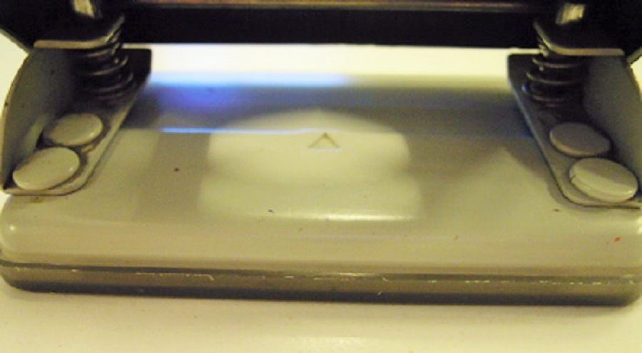 DELGEC MODEL P - 811 DESİDARD OFFİCE PRODUCT CO., LTD PATENT NO : 99 3 29600.9 