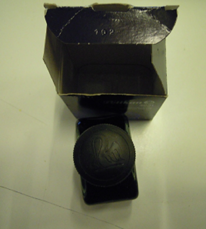 PELİKAN 4001 SİYAH MÜREKKEP CAM ŞİŞESİNDE