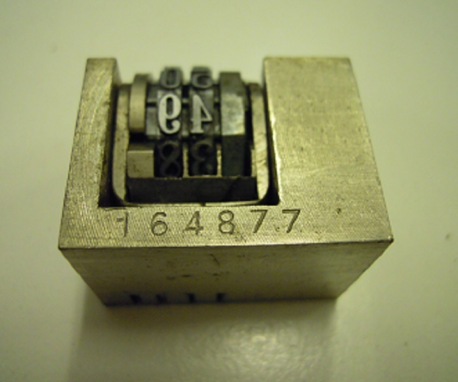 MATBAA BASIM SIRALI NUMARA BASIMINDA MEKANİK NUMUNATÖR SÜNUM NUMERIER WERKE 