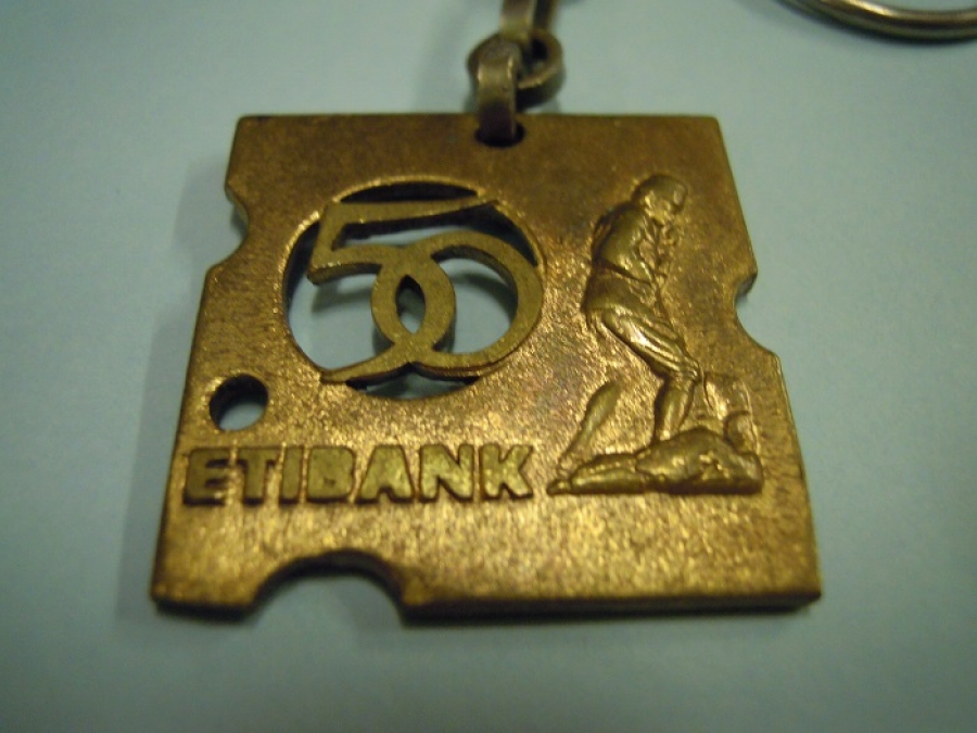 ETİBANK 50 YIL ANISINA METAL ANAHTARLIK