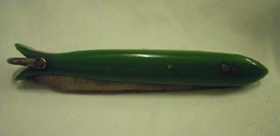 BURSA YEŞİL BALIK ŞEKLİNDE ÇAKI