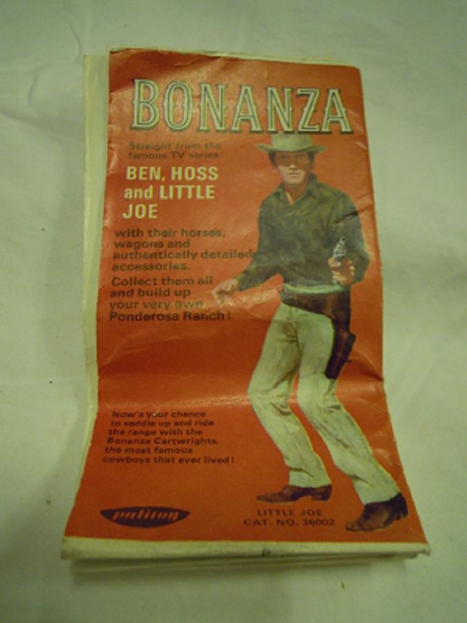 MOVABLE BONAZA MAN AND HORSE COMBİNATİON PACK  OYUNCAK KOVBOY ELBİSE AKSESUAR