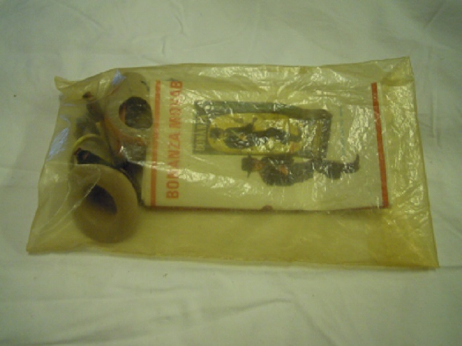 MOVABLE BONAZA MAN AND HORSE COMBİNATİON PACK  OYUNCAK KOVBOY ELBİSE AKSESUAR