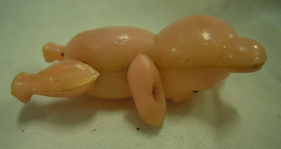 PLASTİK OYUNCAK BEBEK AYI YAVRUSU 