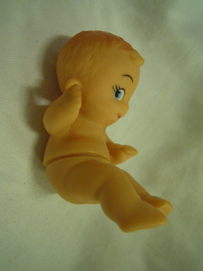 OYUNCAK PLASTİK BEBEK