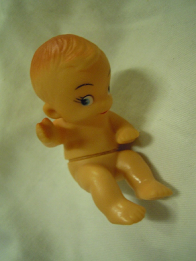 OYUNCAK PLASTİK BEBEK