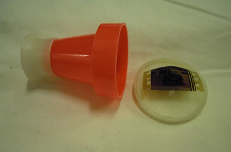 OYUNCAK PLASTİK YERLİ SİNEMA  MAKİNASİ