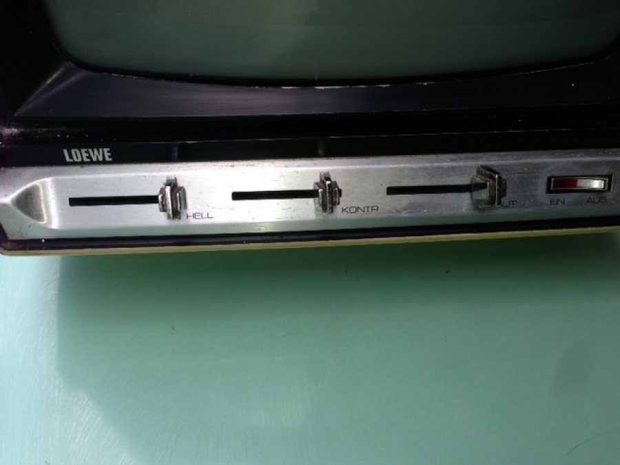 P 701 53301 TELEVİZYON  LOEWE-OPTA SİYAH BEYAZ 1973 ALMAN 