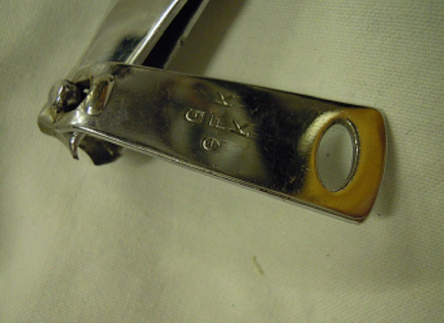 PAT 2642  ORIENT  GFK TIRNAK MAKAS VE AYAKKABI CEKECEK KERETA