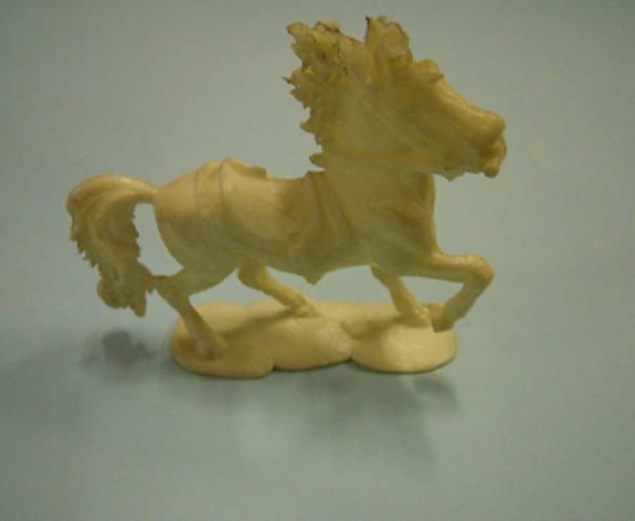 BEYAZ PLASTİK  OYUNCAK AT