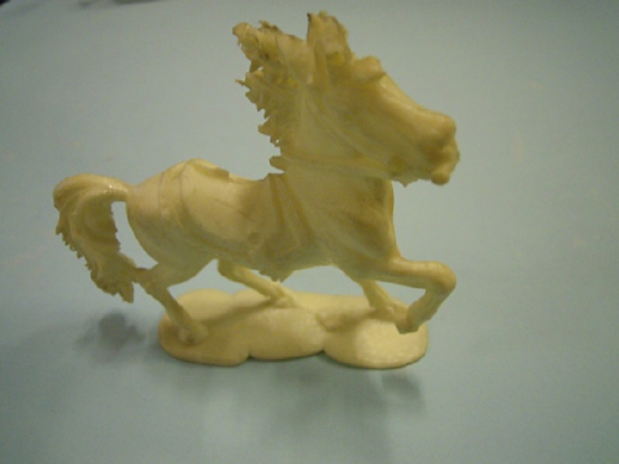 BEYAZ PLASTİK  OYUNCAK AT