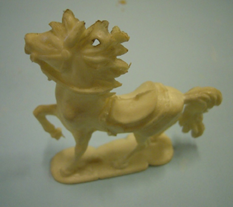 BEYAZ PLASTİK  OYUNCAK AT