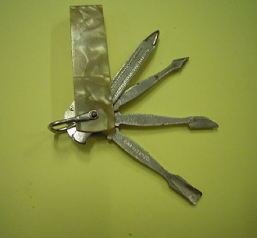 MADE İN GERMANY TIRNAK TEMIZLEYICI MAZEME