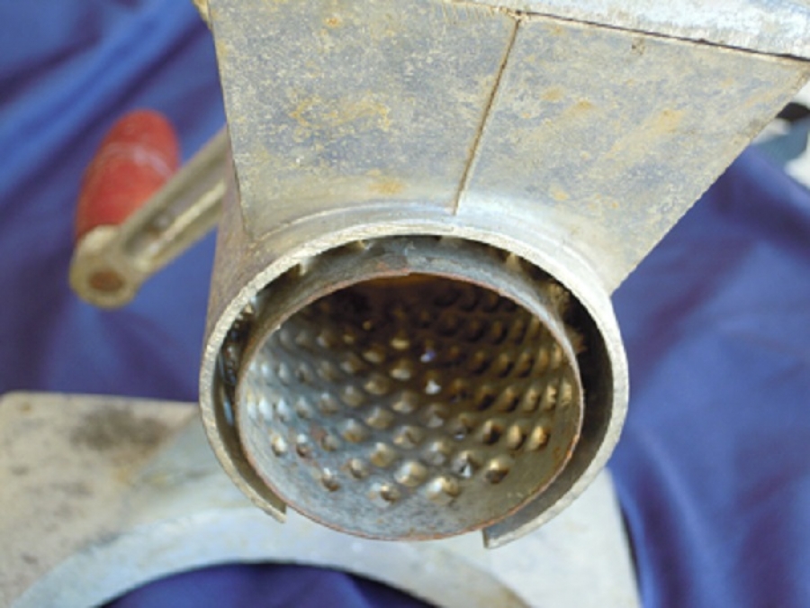 KURU YEMİŞ DEGİRMENİ MEKANİK MADE İN İTALY 