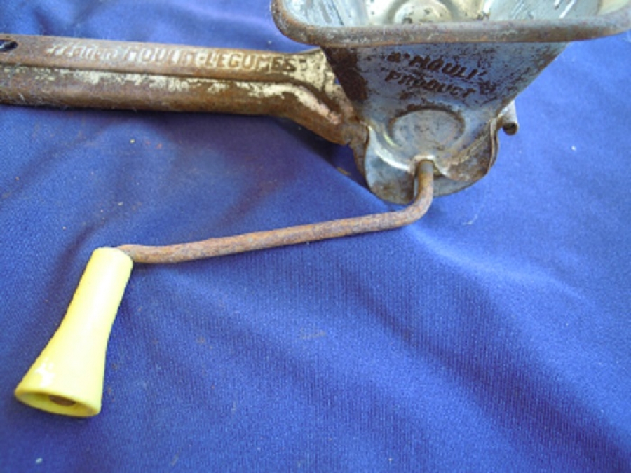 MOULI - LEGOMES A METAL MEKANİK KURU YEMİŞ DEGİRMENİ