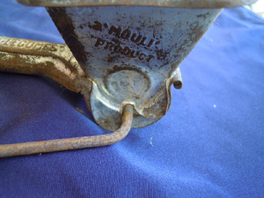 MOULI - LEGOMES A METAL MEKANİK KURU YEMİŞ DEGİRMENİ