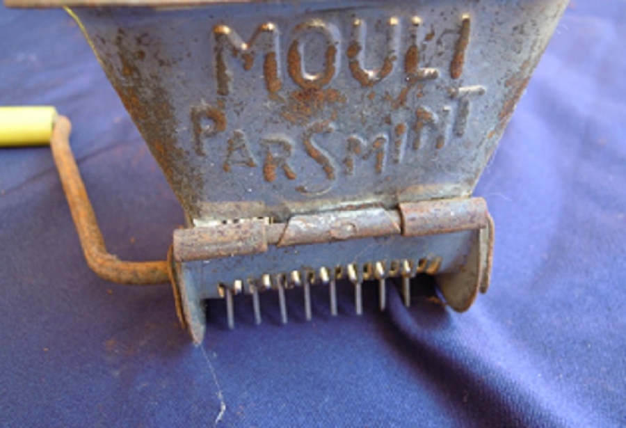 MOULI - LEGOMES A METAL MEKANİK KURU YEMİŞ DEGİRMENİ