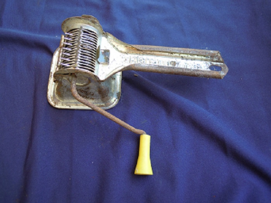 MOULI - LEGOMES A METAL MEKANİK KURU YEMİŞ DEGİRMENİ