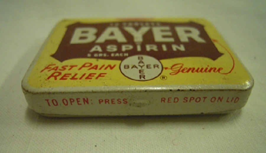 BAYER 12 TABLETS PRESS HERE ASPIRIN 5 GRS.EACH FAST PAIN RELIEF TENEKE KUTU
