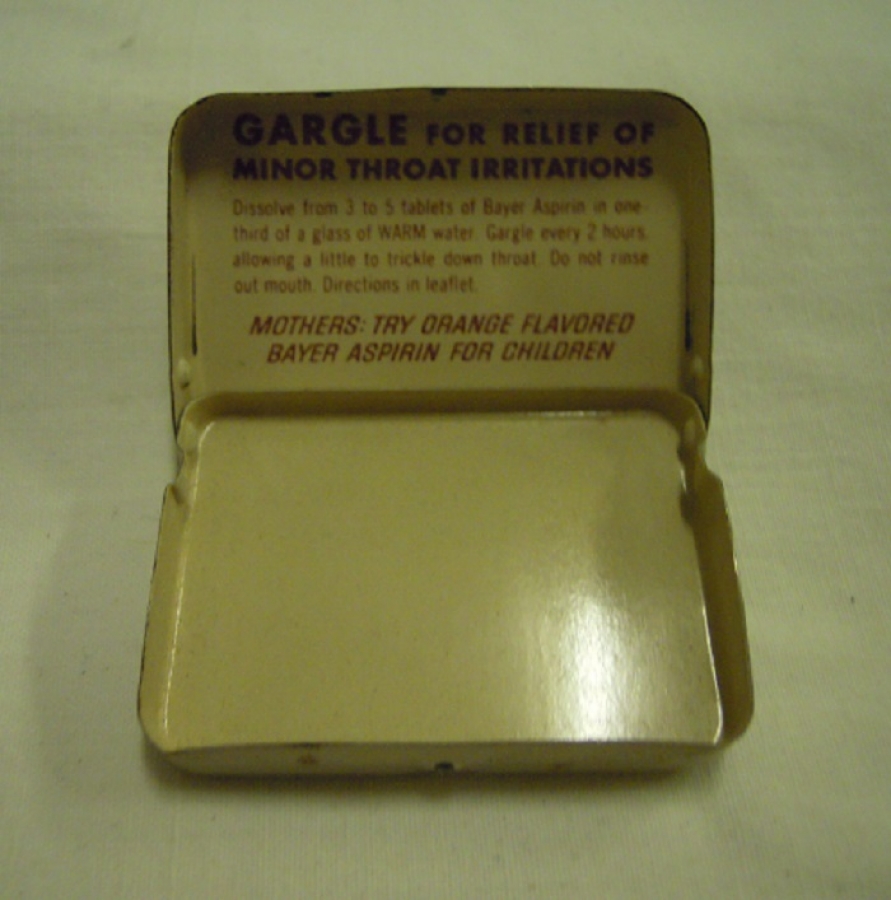 BAYER 12 TABLETS PRESS HERE ASPIRIN 5 GRS.EACH FAST PAIN RELIEF TENEKE KUTU