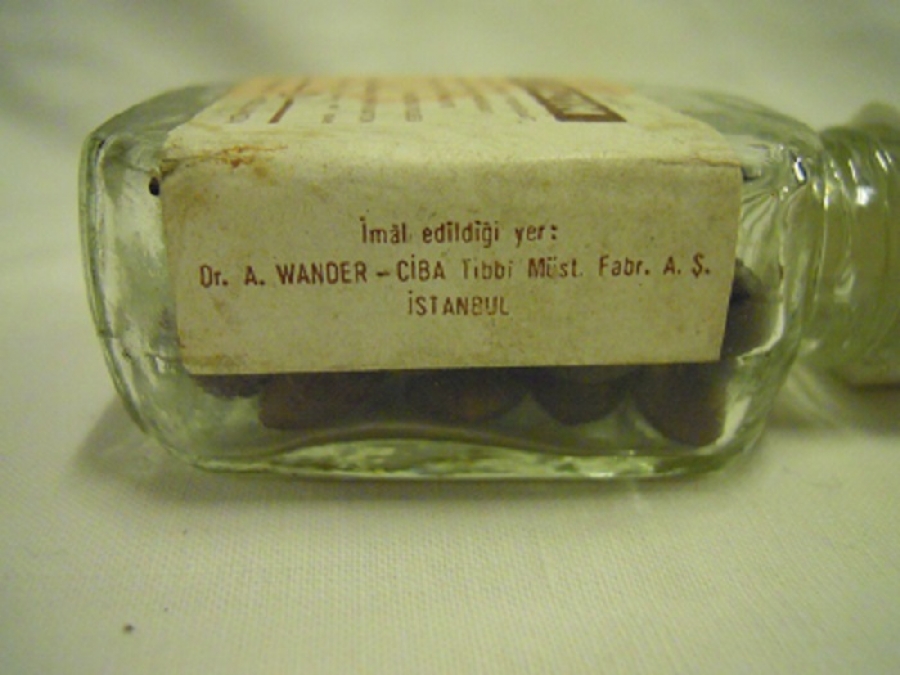 CAM ŞİŞEDE COTAZYM ORGANON - HOLLANDA 