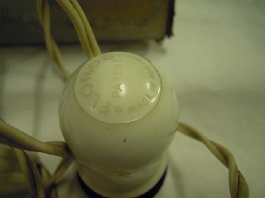 ANTİGUES FLOROS PATENT MADE İN AUSTRIA FİZİK TEDEVİSİ MOR RENKDE SI LAMBASI 110 VOLT