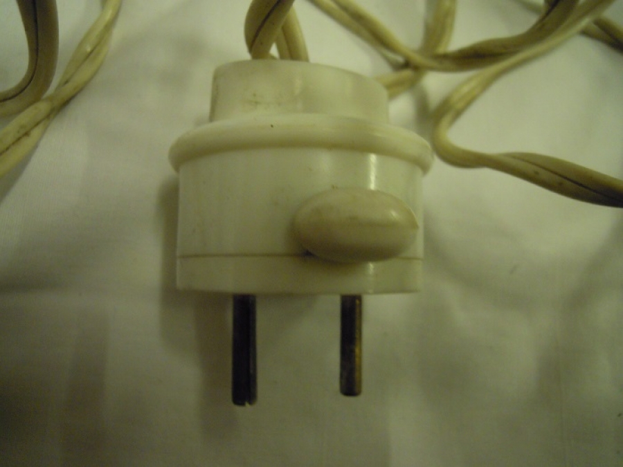 ANTİGUES FLOROS PATENT MADE İN AUSTRIA FİZİK TEDEVİSİ MOR RENKDE SI LAMBASI 110 VOLT