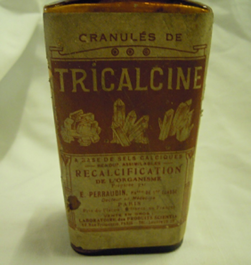 TRİCALCINE BOŞ KAHVERENGİ CAM ETİKETLİ İLAC  ŞİŞE