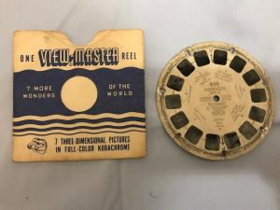 7 THREE - DIMENSIONAL PICTURES IN FULL - COLOR KODACHROME 