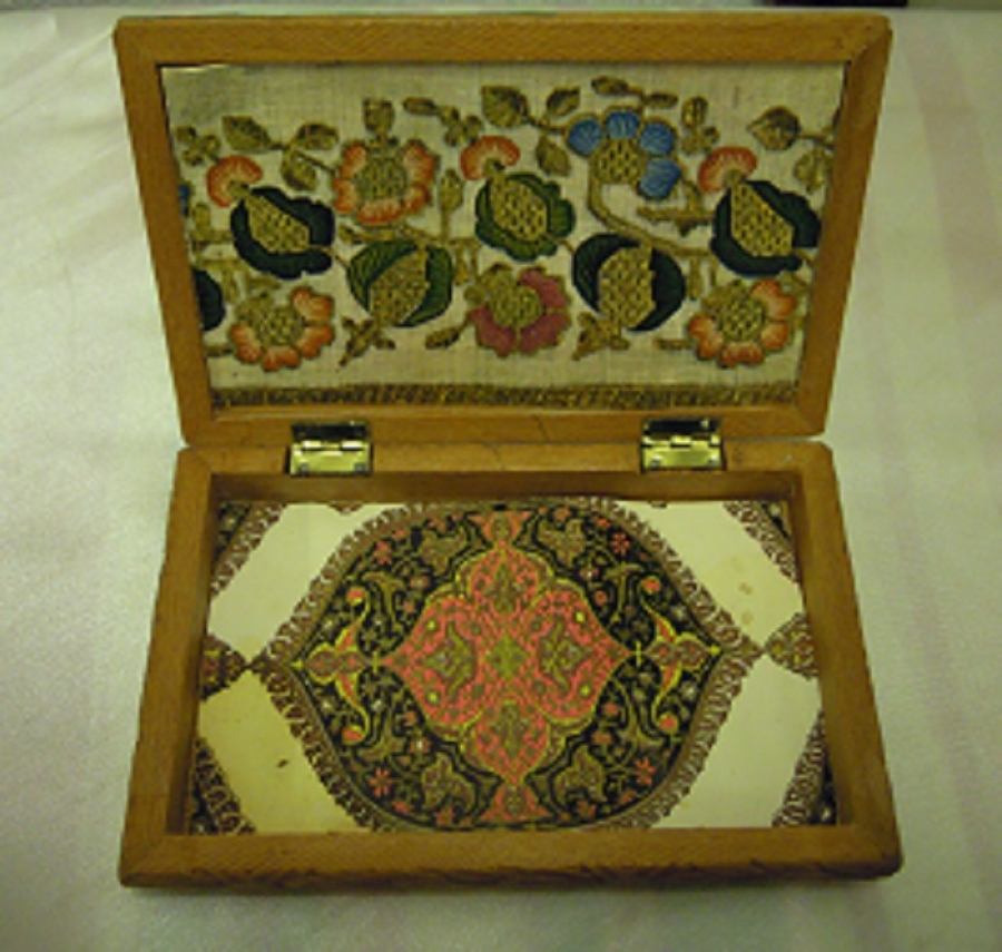 AHŞAP COK AMACLI HER YÜZÜ BOYALI RESİMLİ ŞEKERLEME KUTU