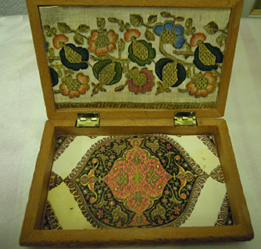 AHŞAP COK AMACLI HER YÜZÜ BOYALI RESİMLİ ŞEKERLEME KUTU