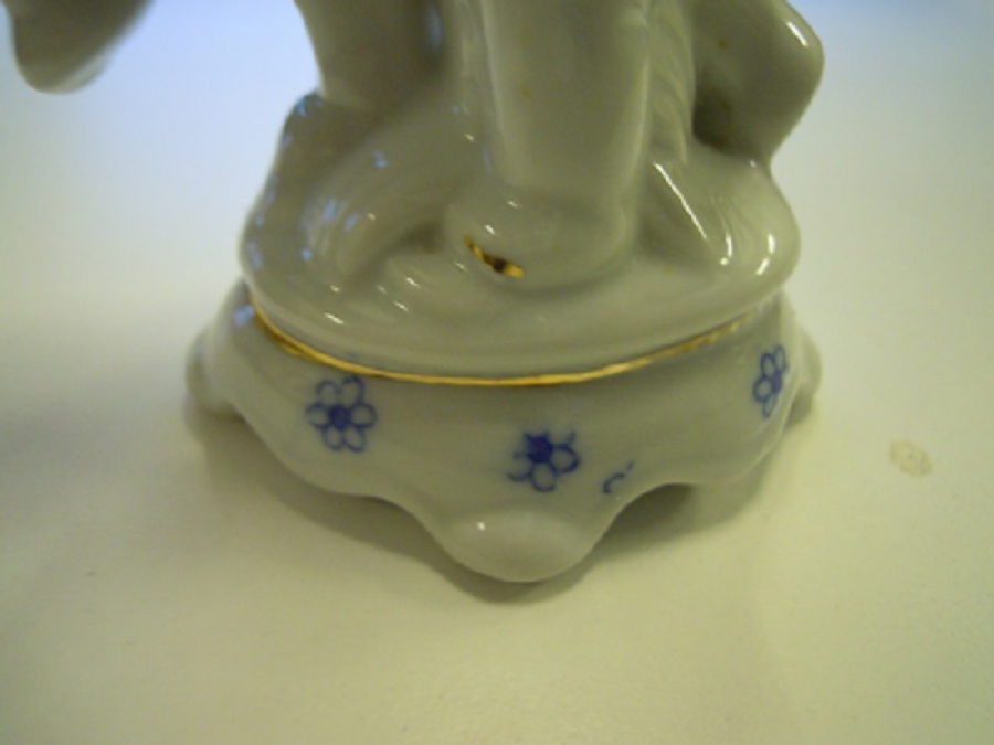 PORSELEN UGUR BEREKET TİMSALİ 3 TANE FİL