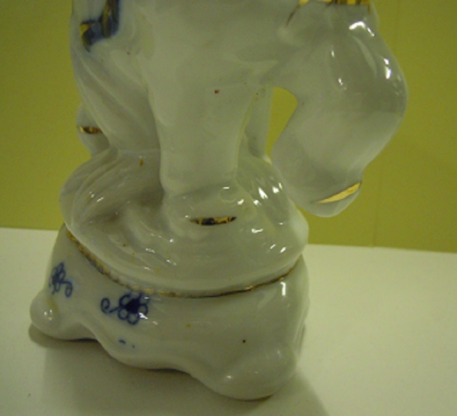 PORSELEN UGUR BEREKET TİMSALİ 3 TANE FİL