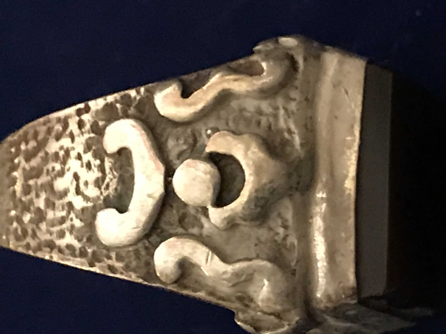 AKİK EL KAZIMA ÜZERİ YAZILI TAŞLI HAS SAF GÜMÜŞDEN  KAPALICARŞI HAMPAR USTA İŞCİLİKLİ YÜZÜK 