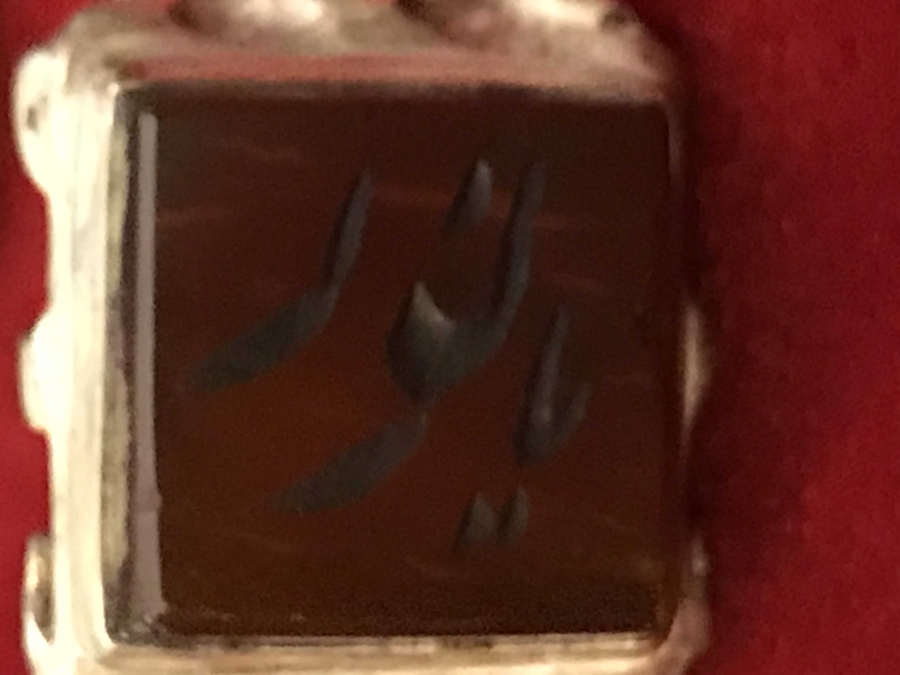 AKİK EL KAZIMA ÜZERİ YAZILI TAŞLI HAS SAF GÜMÜŞDEN  KAPALICARŞI HAMPAR USTA İŞCİLİKLİ YÜZÜK 