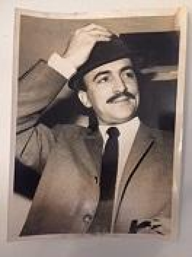 ÖZ TÜRK SERENĞİL SİYAH BEYAZ FOTOĞRAF