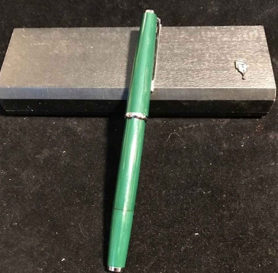 SCRIKSS 17 MODELİ YEŞİL POMPALI MUREKKEP CEKMELİ DOLMA KALEM 