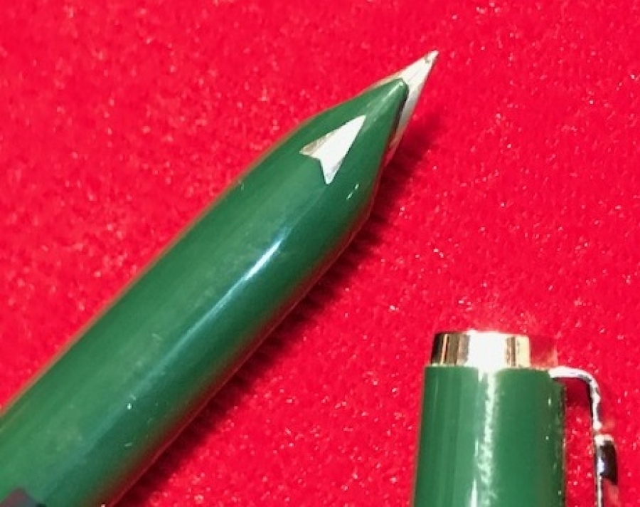 SCRIKSS 17 MODELİ YEŞİL POMPALI MUREKKEP CEKMELİ DOLMA KALEM 