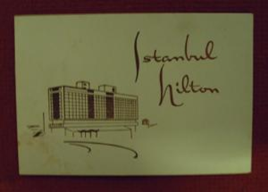 İSTANBUL HİLTON KARTON KAPAKLI SİYAH BEYAZ ANI FOTOĞRAFI 