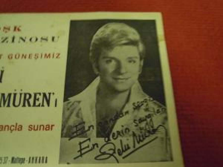 KÖŞK GAZİNOSU SANAT GÜNEŞİMİZ ZEKİ MÜREN'İ KIVANÇLA SUNAR 