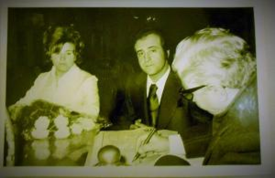 NİKAH KIYIMDA ŞAHİT İMZASI 12 X 18 SİYAH BEYAZ 