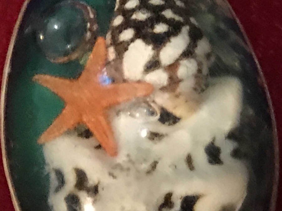 DENİZ CANLILARINDAN YAPILMIŞ ANAHTARLIK