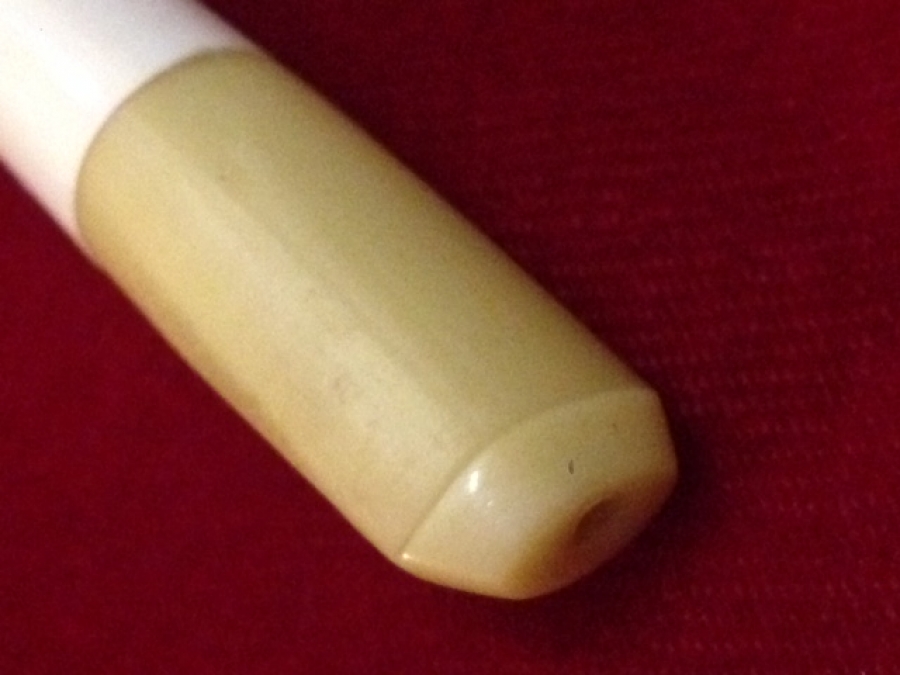 KEMİK VE SIKMA KEHRİBARDAN OLUŞAN EL İŞCİLİKLİ YAPIM SIGARA AGIZLIK