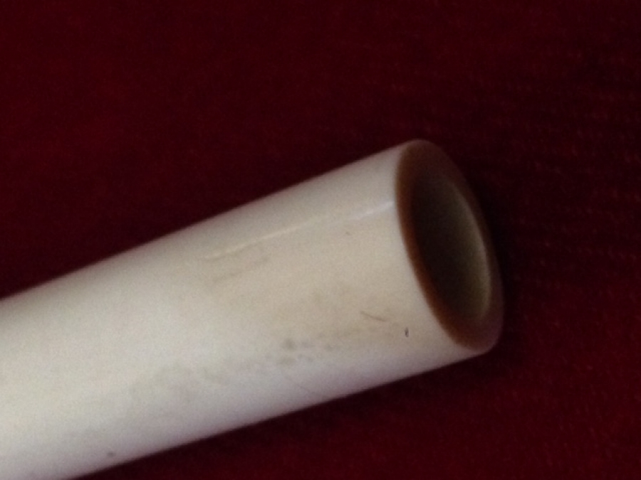 KEMİK VE SIKMA KEHRİBARDAN OLUŞAN EL İŞCİLİKLİ YAPIM SIGARA AGIZLIK