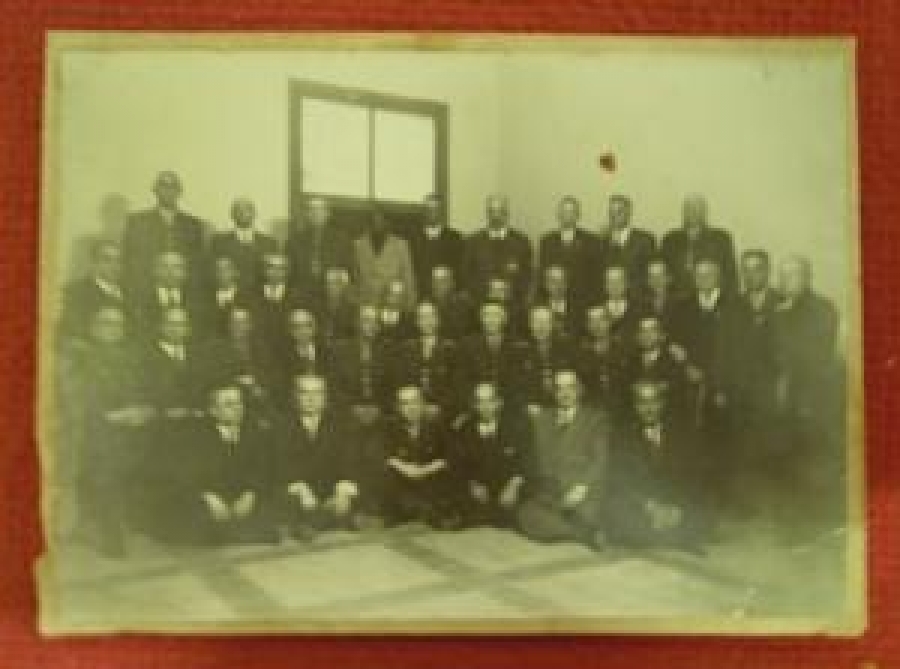 SİYAH BEYAZ TOPLULUK 1940 LI YILLAR FOTOĞRAF 