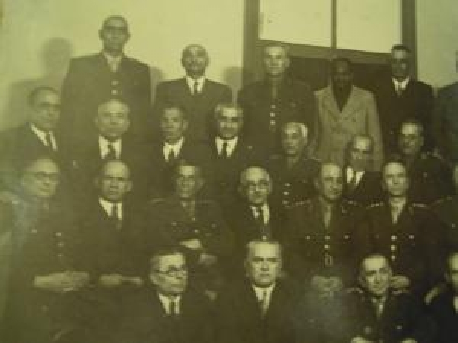 SİYAH BEYAZ TOPLULUK 1940 LI YILLAR FOTOĞRAF 