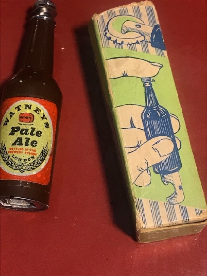 WATNEYS PALE ALE LONDON BİRA ŞİŞESİ ŞEKLİNDE ŞİŞE ACACAK KUTUSUNDA 