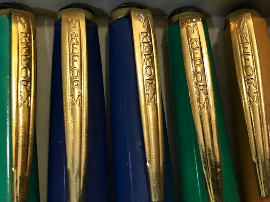 JA JONE 717 DOLMA KALEM KUTUSUNDA 12 ADET DEİŞİK RENKDE KULLANILMAMIŞ