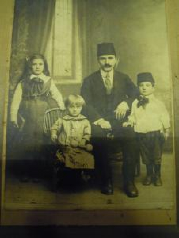 AİLE FOTOĞRAFI OSMANLI SİYAH BEYAZ FOTOĞRAF