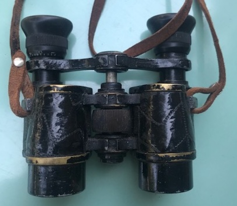  DURBÜN PİRİNC ÜZERİ DERİ KAPLI VEDETTE 8 X 26 